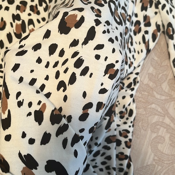 Chicos Animal Print Machine Washable Blouse Long Sleeve Tunic - Picture 4 of 4